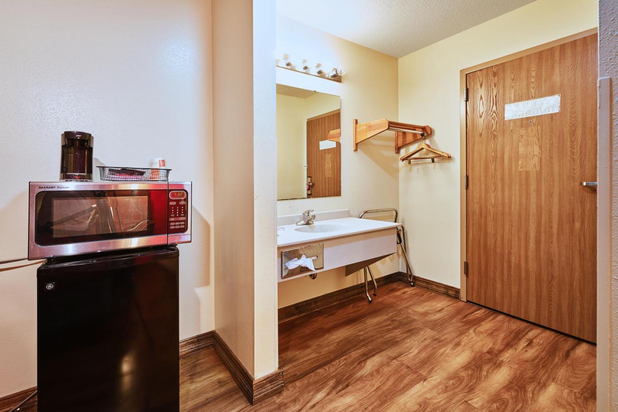 Econo Lodge Maquoketa Екстериор снимка